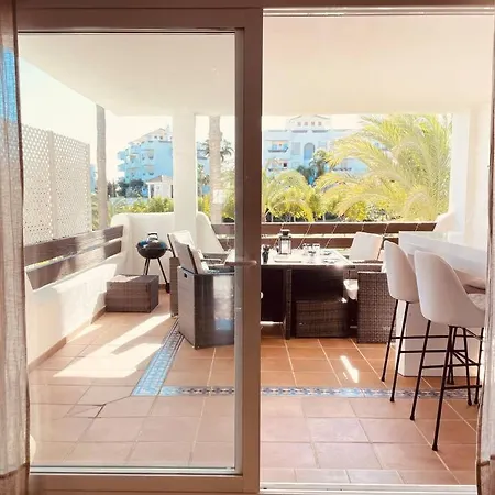 Apartment Blue Palm *